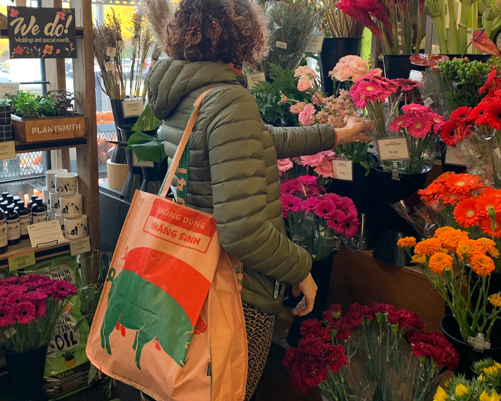 Large shopping totes