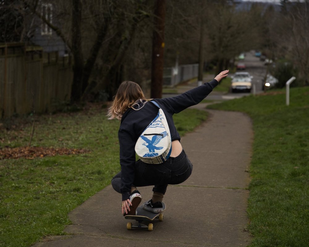 unisex sling packs