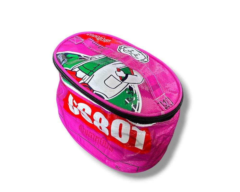 sustainable travel pouch for cosmetics