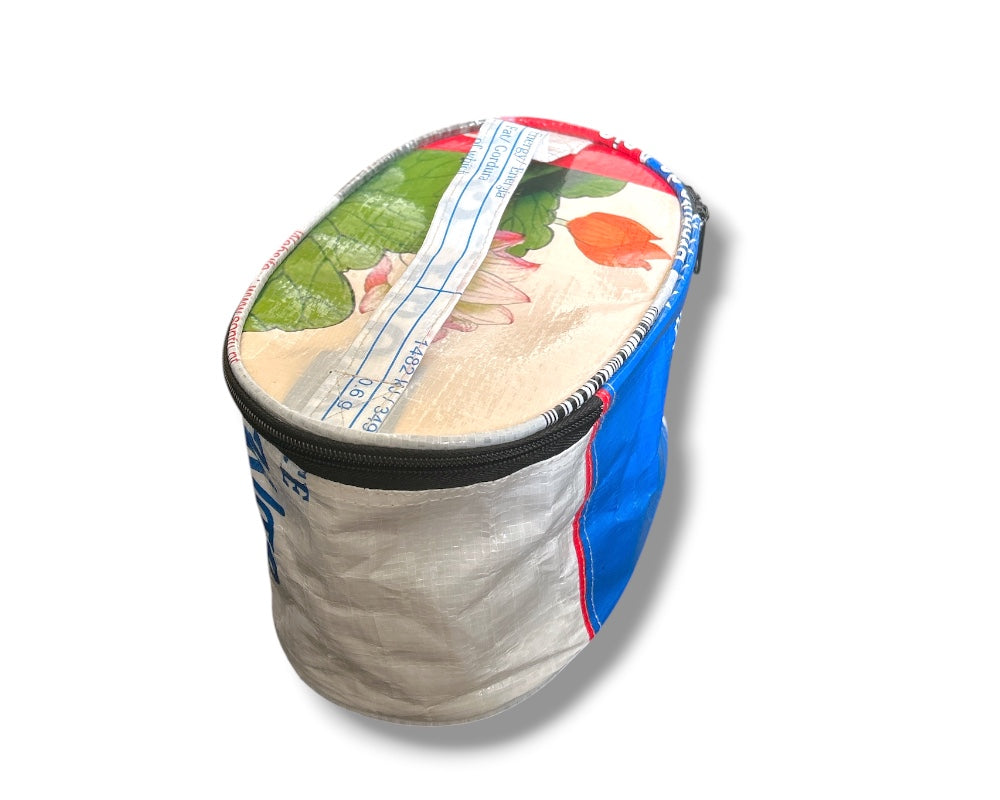 toiletry bag for eco-conscious traveler