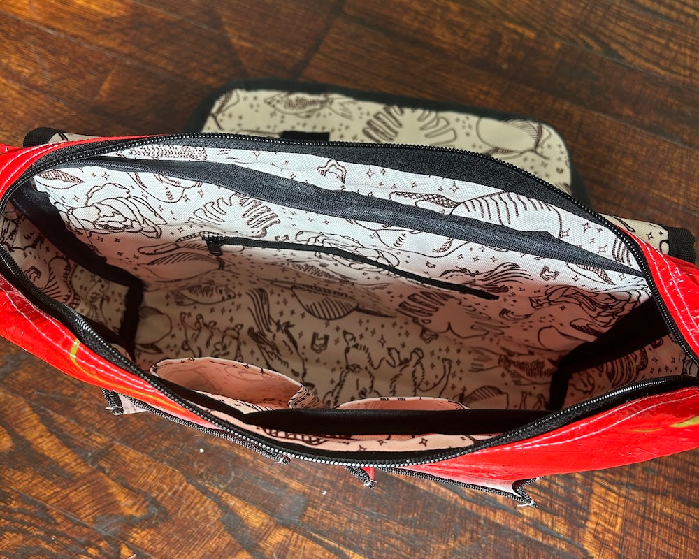 inside torrain central messenger bag