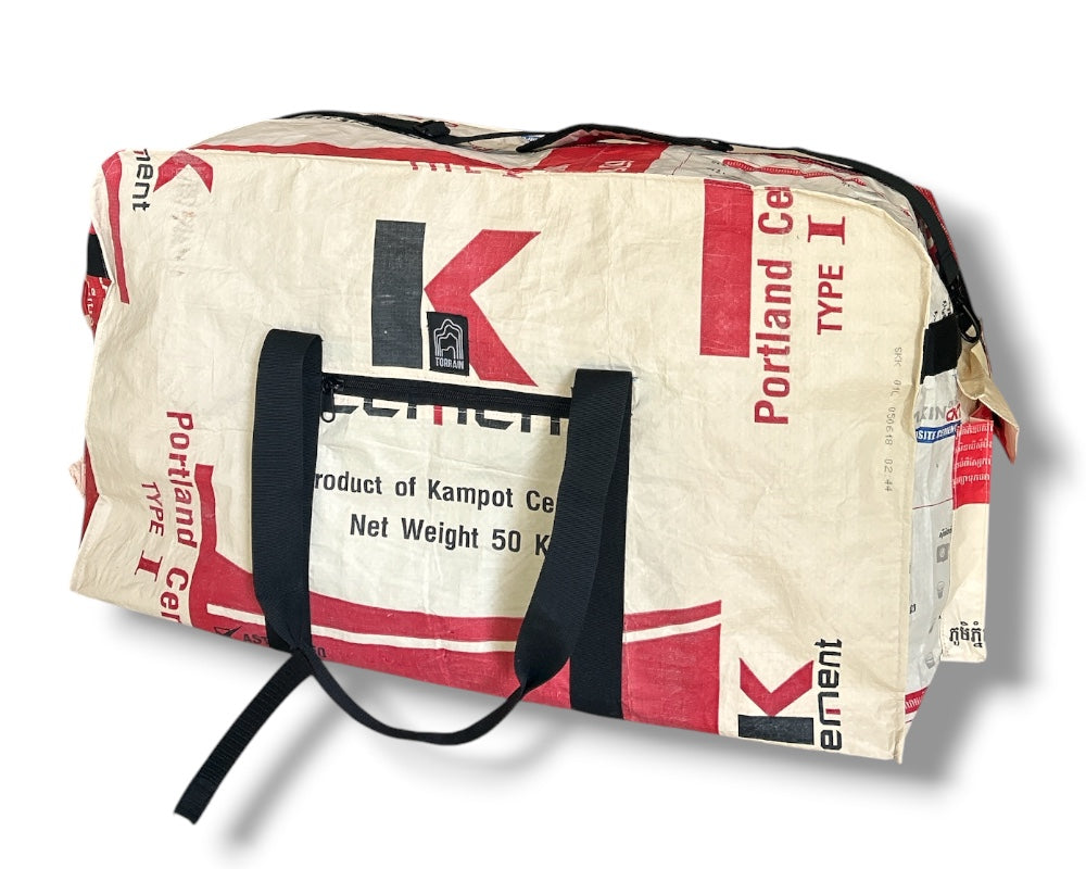 unique sustainable gift ideas for adventure travelers